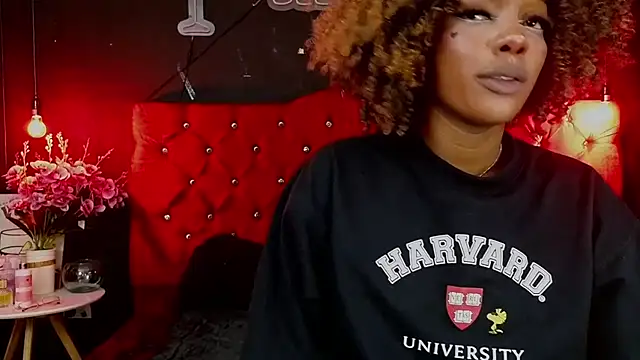 TIFFANYYSTAR online show from January 28, 2025, 2:21 pm