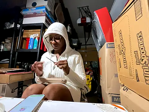 wynterheat online show from October 30, 2025, 5:02 pm