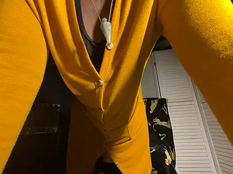 Snapshot of wynterheat chatting on June 21, 2026, 6:49 am wynterheat online show from June 21, 2026, 6:49 am