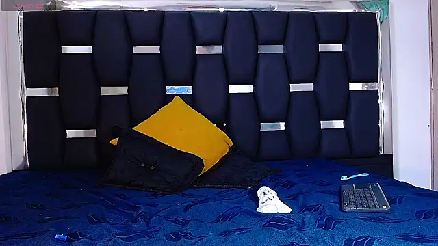 Snapshot of RyanRizzo chatting on February 7, 2025, 4:03 pm RyanRizzo online show from February 7, 2025, 4:03 pm