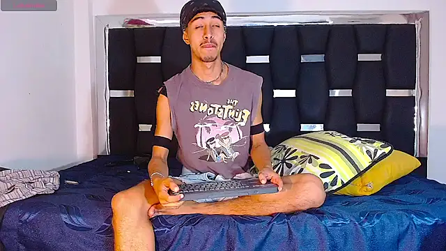 Snapshot of RyanRizzo chatting on February 18, 2025, 5:21 pm RyanRizzo online show from February 18, 2025, 5:21 pm