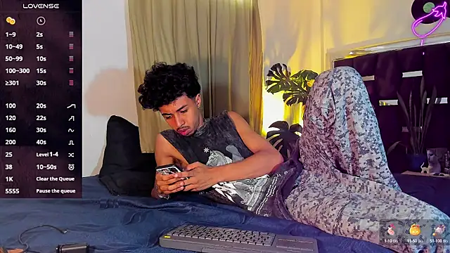 Snapshot of RyanRizzo chatting on February 27, 2025, 5:47 pm RyanRizzo online show from February 27, 2025, 5:47 pm