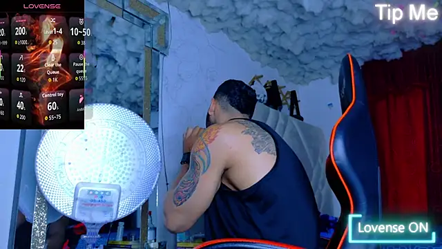 Rich boy01 online show from December 17, 2025, 9:21 pm