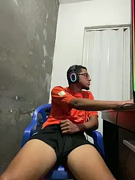 hyzi1 online show from March 6, 2026, 1:13 am