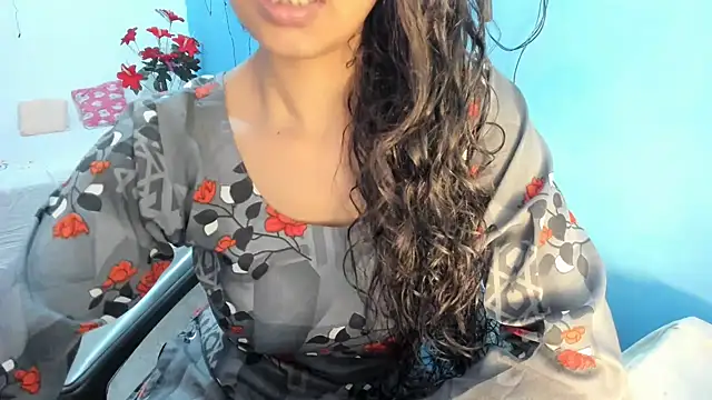 aarjulove online show from November 13, 2025, 12:37 pm