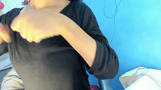 aarjulove online show from February 5, 2026, 10:31 am