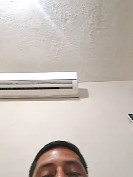 Snapshot of littleboyhot95 chatting on September 15, 2025, 9:15 pm littleboyhot95 online show from September 15, 2025, 9:15 pm