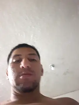 Snapshot of littleboyhot95 chatting on October 31, 2025, 2:12 am littleboyhot95 online show from October 31, 2025, 2:12 am