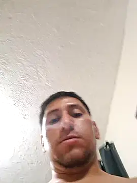 Snapshot of littleboyhot95 chatting on February 6, 2026, 1:21 am littleboyhot95 online show from February 6, 2026, 1:21 am