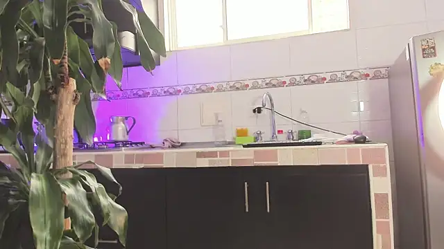 Emma-evans online show from March 1, 2025, 5:38 pm