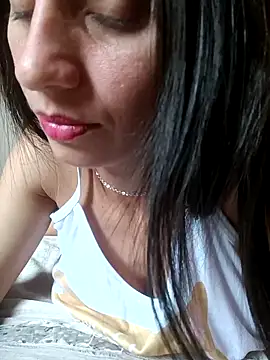 Nandasant09 online show from November 24, 2025, 4:07 pm