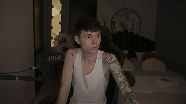 Snapshot of IsmaelRichardson chatting on March 20, 2025, 11:23 pm IsmaelRichardson online show from March 20, 2025, 11:23 pm