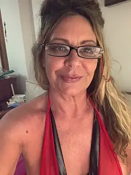 lolavalecuatro online show from January 17, 2025, 10:01 pm