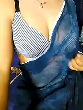 Snapshot of hot_Oliviaa chatting on December 27, 2024, 12:01 pm hot Oliviaa online show from December 27, 2024, 12:01 pm