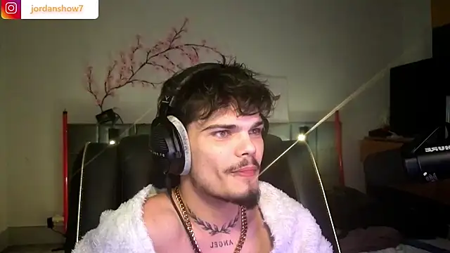 Snapshot of JordanShow chatting on March 1, 2026, 10:12 pm JordanShow online show from March 1, 2026, 10:12 pm