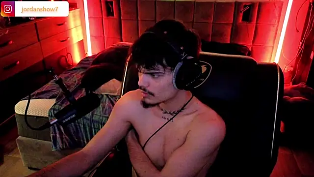 Snapshot of JordanShow chatting on March 27, 2026, 8:52 pm JordanShow online show from March 27, 2026, 8:52 pm