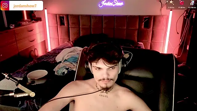 Snapshot of JordanShow chatting on April 2, 2026, 8:39 pm JordanShow online show from April 2, 2026, 8:39 pm