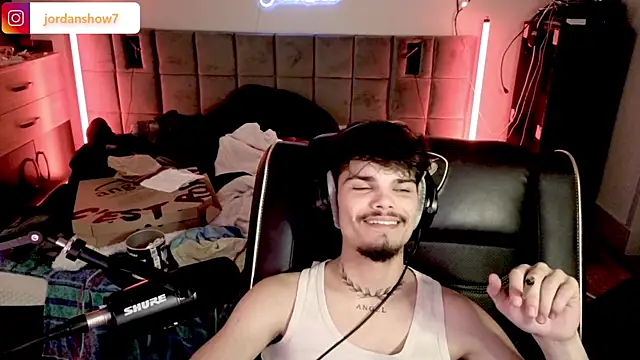 Snapshot of JordanShow chatting on April 3, 2026, 3:21 pm JordanShow online show from April 3, 2026, 3:21 pm