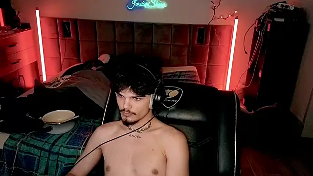 Snapshot of JordanShow chatting on April 7, 2026, 10:31 pm JordanShow online show from April 7, 2026, 10:31 pm