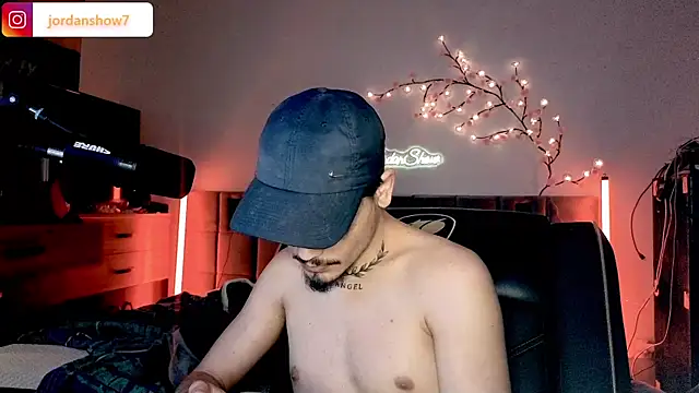 Snapshot of JordanShow chatting on April 9, 2026, 4:45 pm JordanShow online show from April 9, 2026, 4:45 pm