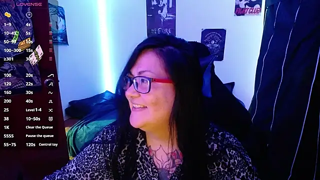 Snapshot of l1la_Rav3n chatting on February 28, 2025, 11:34 pm l1la Rav3n online show from February 28, 2025, 11:34 pm