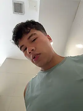 Logan smith1 online show from November 25, 2025, 5:57 pm