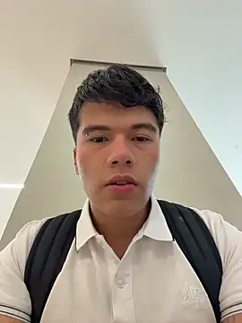 Logan smith1 online show from December 14, 2025, 4:23 pm