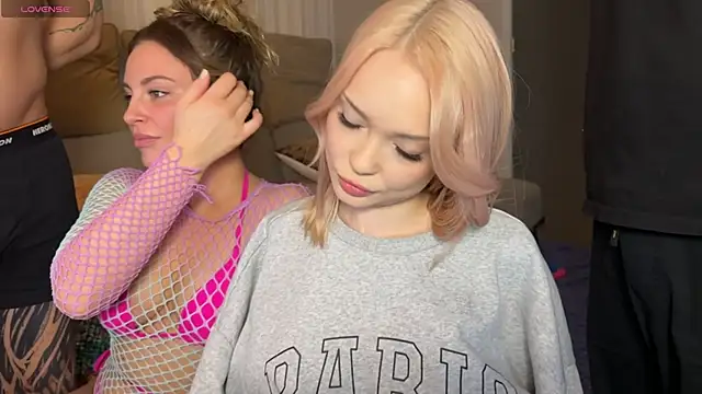 dollfromvenus online show from March 16, 2026, 7:40 pm