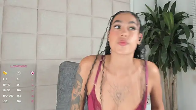 Snapshot of Nia_Bunny chatting on January 29, 2025, 5:56 pm Nia Bunny online show from January 29, 2025, 5:56 pm