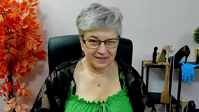 IrisDream online show from November 4, 2025, 7:18 am