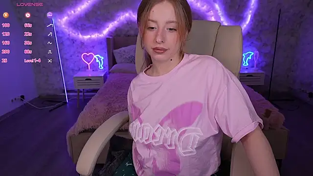 SilverrMoon online show from March 1, 2025, 2:59 am