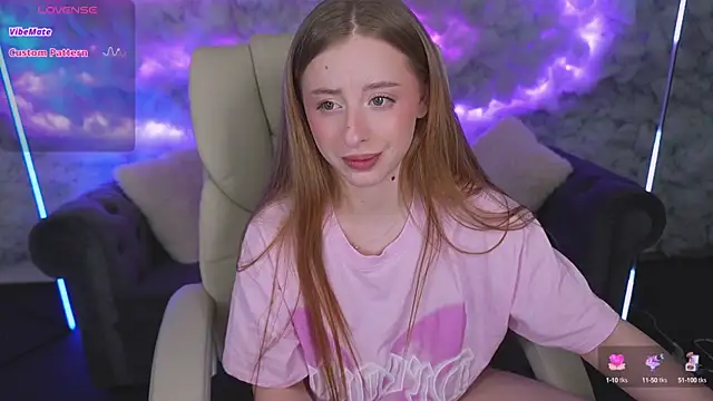 SilverrMoon online show from March 21, 2025, 2:50 am