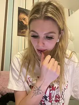 Liya my online show from December 3, 2025, 9:24 pm