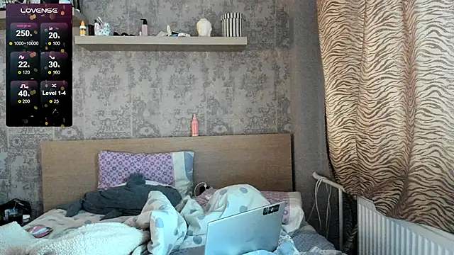 purebeautie13 online show from December 20, 2024, 10:05 am