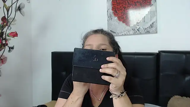 Snapshot of Angelinna_Milf chatting on January 11, 2025, 7:16 pm Angelinna Milf online show from January 11, 2025, 7:16 pm