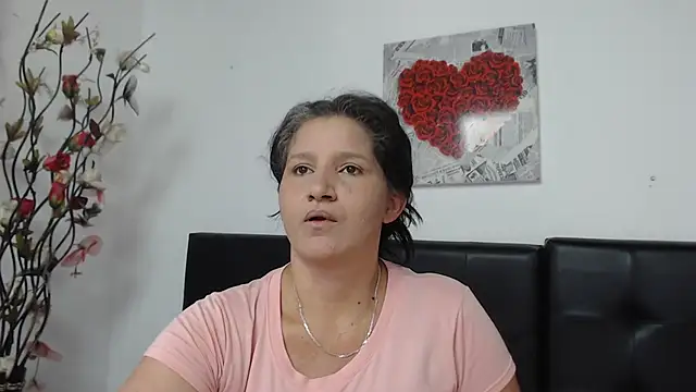 Snapshot of Angelinna_Milf chatting on January 16, 2025, 7:10 pm Angelinna Milf online show from January 16, 2025, 7:10 pm