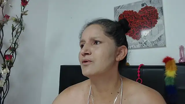 Snapshot of Angelinna_Milf chatting on January 23, 2025, 2:33 am Angelinna Milf online show from January 23, 2025, 2:33 am