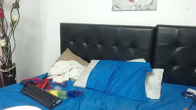 Snapshot of Angelinna_Milf chatting on January 25, 2025, 8:00 am Angelinna Milf online show from January 25, 2025, 8:00 am