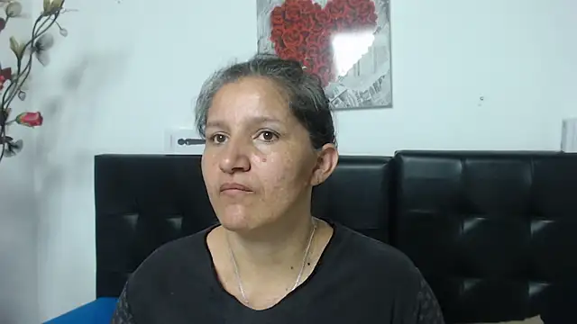 Snapshot of Angelinna_Milf chatting on February 1, 2025, 2:47 am Angelinna Milf online show from February 1, 2025, 2:47 am