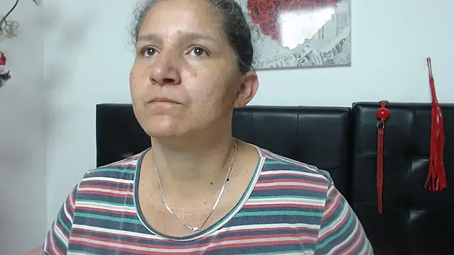 Snapshot of Angelinna_Milf chatting on February 8, 2025, 2:26 am Angelinna Milf online show from February 8, 2025, 2:26 am