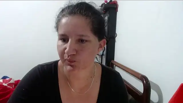 Snapshot of Angelinna_Milf chatting on September 13, 2025, 5:35 pm Angelinna Milf online show from September 13, 2025, 5:35 pm