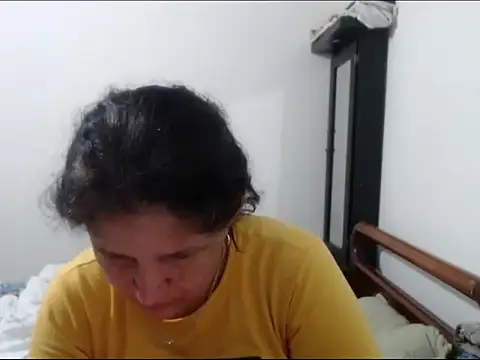 Snapshot of Angelinna_Milf chatting on October 23, 2025, 2:38 pm Angelinna Milf online show from October 23, 2025, 2:38 pm