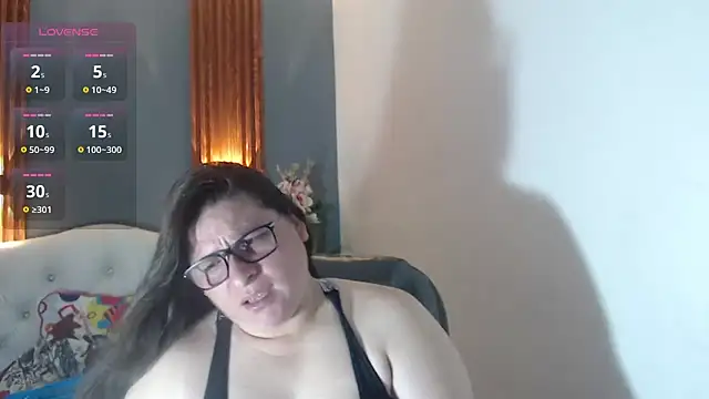 Snapshot of katty_femdom chatting on February 5, 2026, 9:03 am katty femdom online show from February 5, 2026, 9:03 am