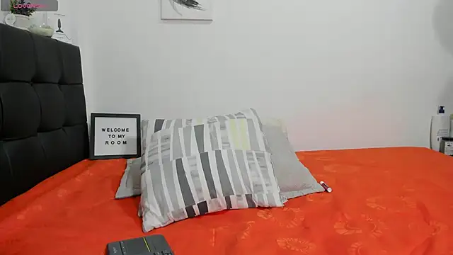 RoddyRich11 online show from March 7, 2025, 2:12 pm