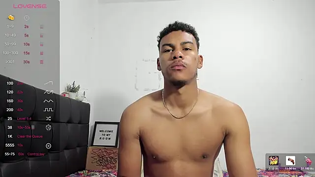 Snapshot of RoddyRich11 chatting on February 19, 2026, 12:01 pm RoddyRich11 online show from February 19, 2026, 12:01 pm