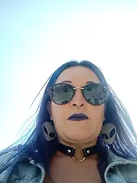 sophie banger online show from February 27, 2026, 7:25 pm