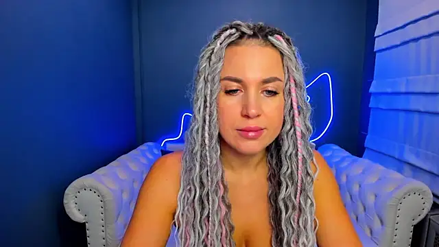 rock n roxy online show from October 7, 2025, 1:14 am