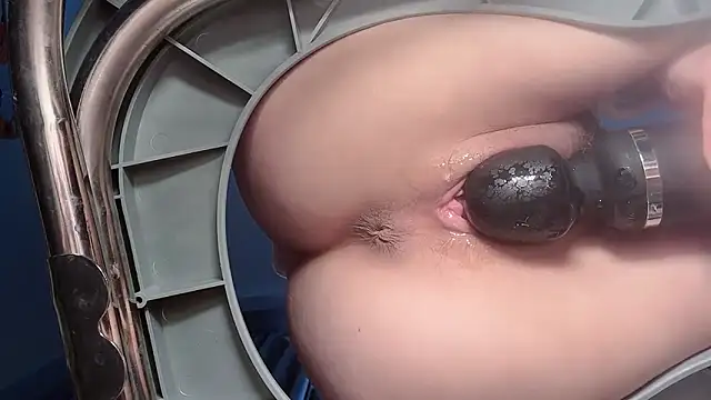 Krismil3 online show from November 15, 2025, 11:54 pm