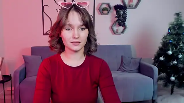 BritnieCute online show from January 12, 2026, 6:07 am