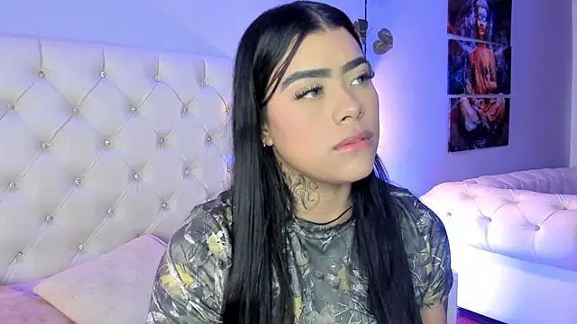 ZoeHarris online show from September 30, 2025, 12:10 pm